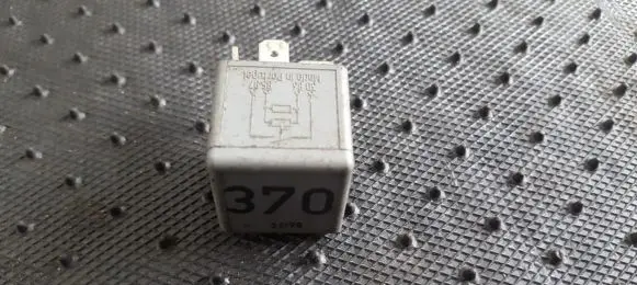 Audi A4 S4 B7 8E 8H Other relay 8D0951253 V23134-J52-X300