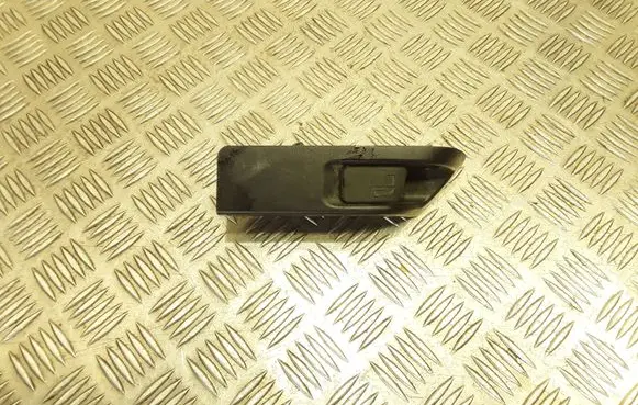 Toyota Verso Fuel tank opening switch 
