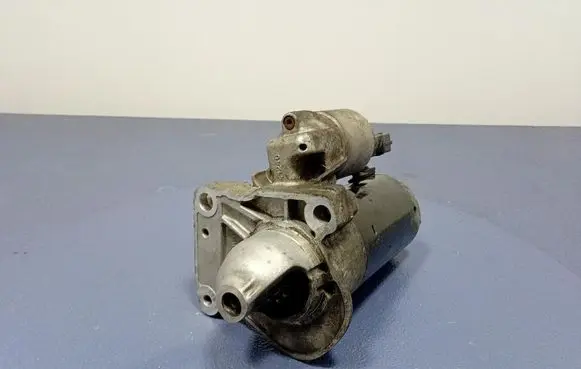 BMW 7 F01 F02 F03 F04 Starter motor 7638192
