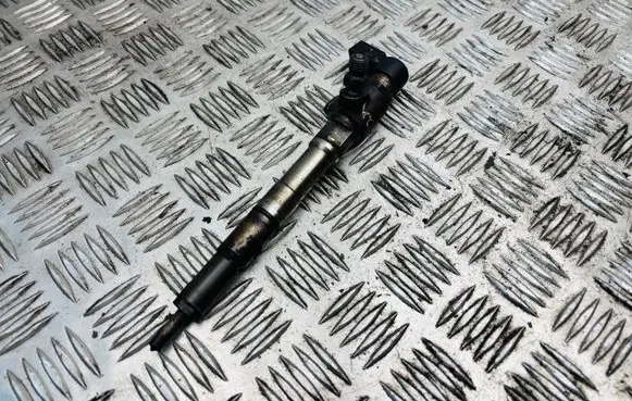 Volkswagen Golf Plus Fuel injector 03L130277B