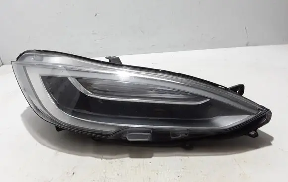 Tesla Model S Headlight/headlamp 105817000