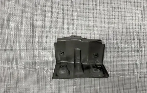 Renault Kangoo II Fender mounting bracket 663511250R