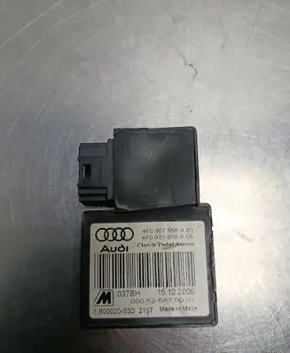 Audi A6 S6 C5 4B Clutch pedal sensor 4F0907658A 4F0910658A 180002003D