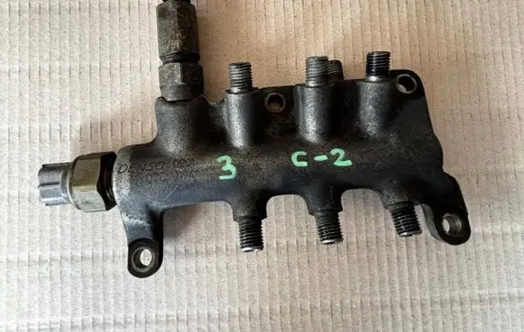 Renault Espace - Grand espace IV Fuel main line pipe 0201 DENSO 07C1194
