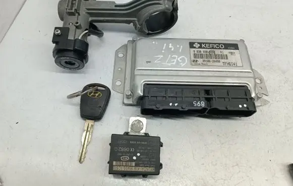 Hyundai Getz Engine control unit/module 3910626450 9030930895F TFH6T41