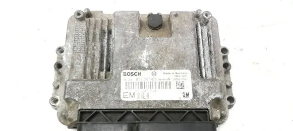 Opel Zafira B Engine control unit/module 0281013567 1039S15501 55205620