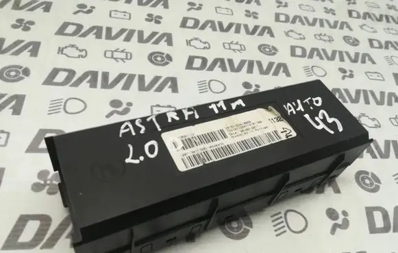 Opel Astra J Climate control unit 13581132