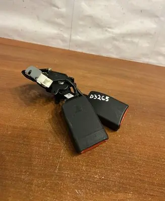 Mazda CX-5 Middle seatbelt buckle (rear) 0AL01 D3265
