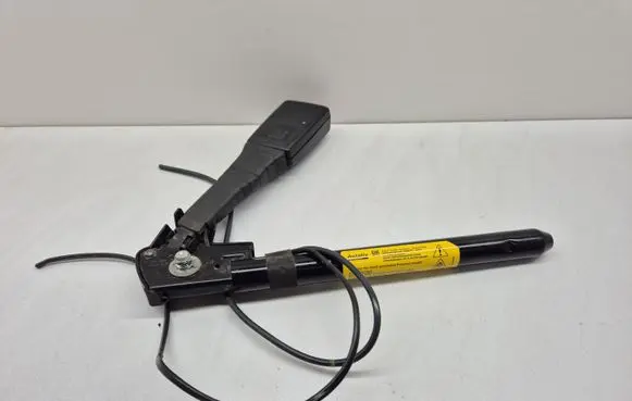 Opel Astra H Front seatbelt buckle 330803354 13127269 13130026