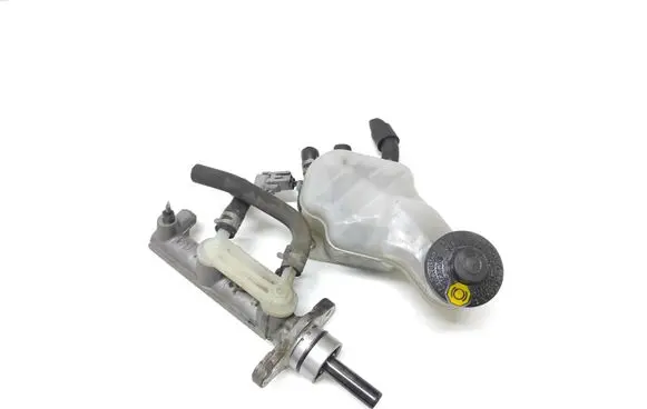 Toyota Avensis Verso Master brake cylinder 132311