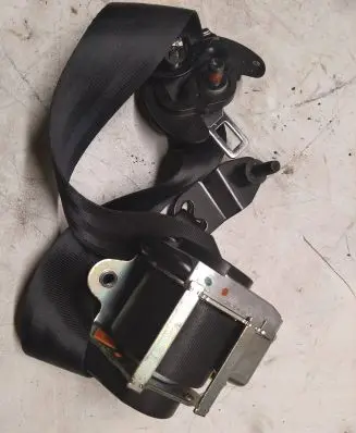 Land Rover Evoque I Front seatbelt 620198200 008L000