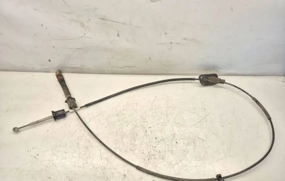 Volvo S80 Gear shift cable linkage 8675067