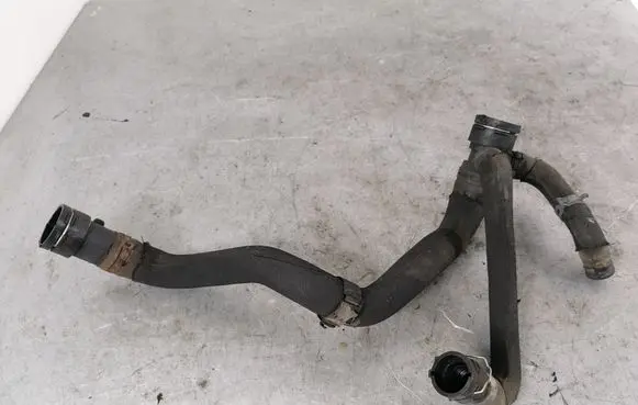 Audi A4 S4 B8 8K Engine coolant pipe/hose 8K0122293B