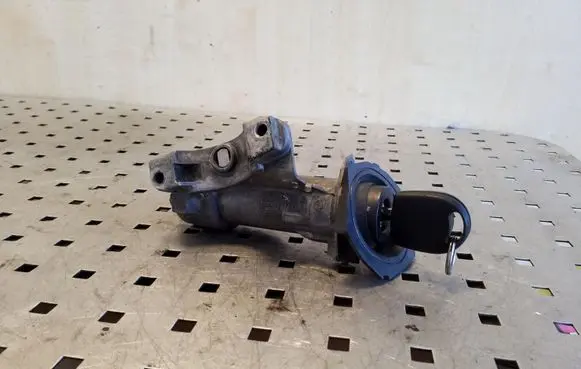 Volkswagen Golf IV Ignition lock 4B0905851C