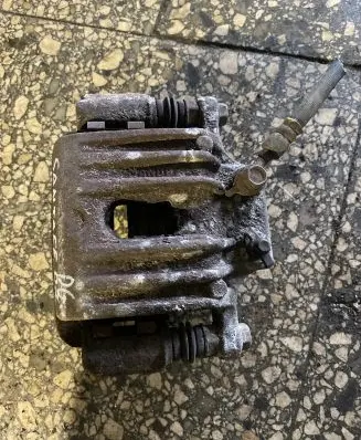 Hyundai Santa Fe Rear brake caliper