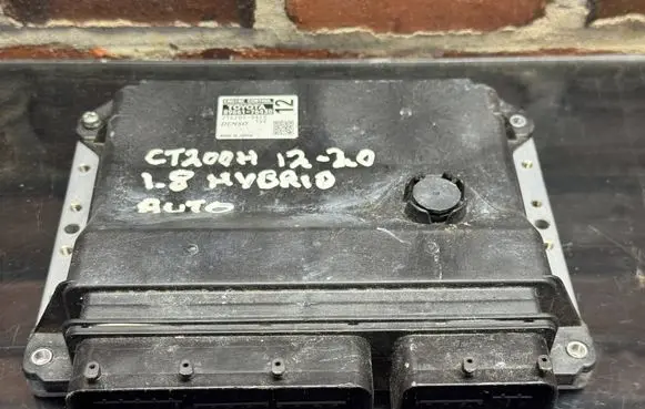 Lexus CT 200H Fuse box set 8966176430 2762009410