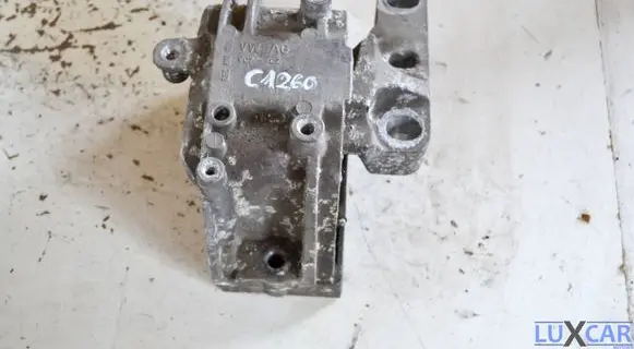 Skoda Superb B6 (3T) Engine mount bracket 1K0199262CR