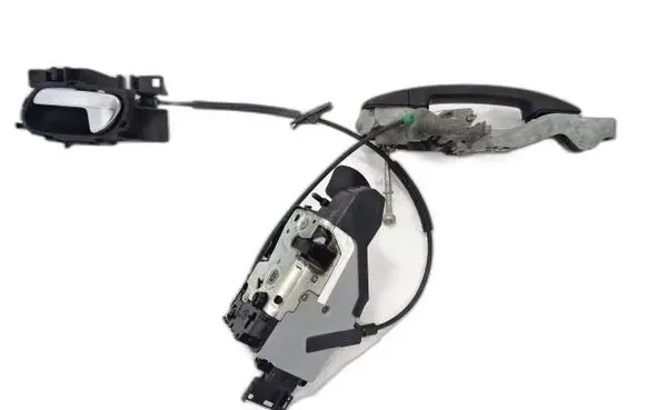 Citroen C3 Picasso Front door lock 9681725480