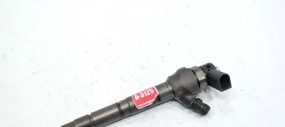Volkswagen PASSAT B7 Fuel injector 03L130277J