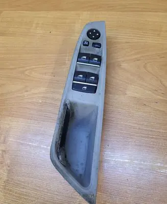 BMW 5 F10 F11 Electric window control switch 9238239 11051620000026