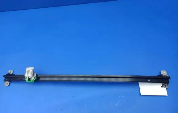 Mercedes-Benz ML W163 Front door windshield rail 
