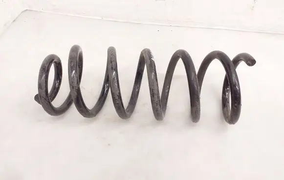 Mercedes-Benz C W205 Front coil spring 
