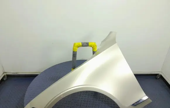 Volvo S90, V90 Fender