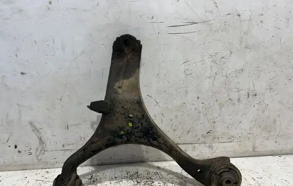 Honda FR-V Front lower control arm/wishbone 