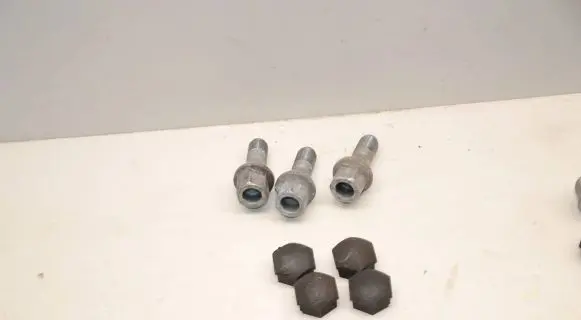 Nissan Qashqai Nuts/bolts 402224EA0B 12612