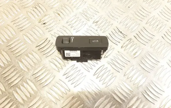 Volvo S60 Tailgate opening switch 31443873