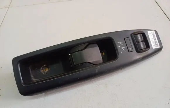 Fiat Doblo Electric window control switch 735484919
