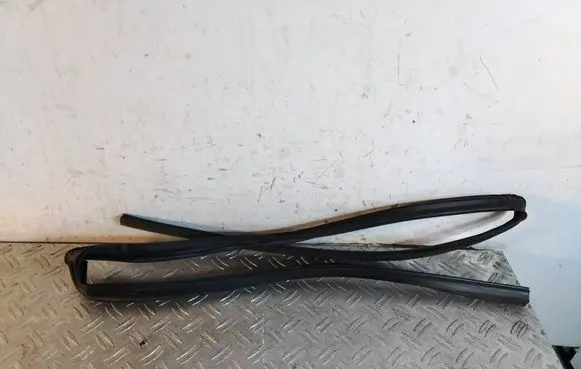 Lexus IS III XE30 Rubber seal rear door 6814253040