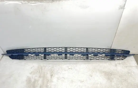 Mercedes-Benz E W211 Front bumper lower grill A2118850553
