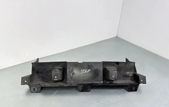 Jeep Grand Cherokee Radiator trim M161099A
