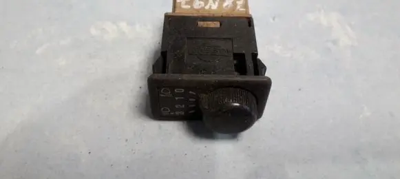 Nissan Primera Headlight level height control switch