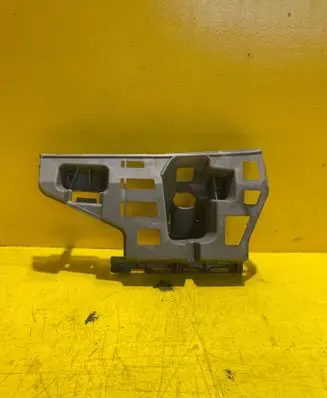Skoda Fabia Mk2 (5J) Front bumper mounting bracket 5J0807055A
