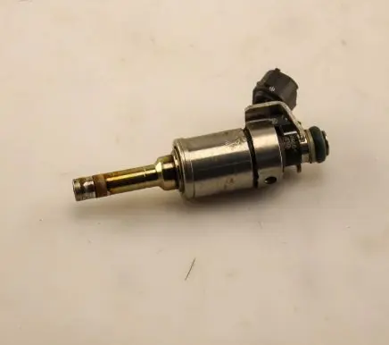 Renault Espace V (RFC) Fuel injector 166000698R