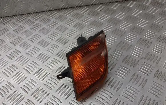 Nissan Micra Front indicator light 89027935