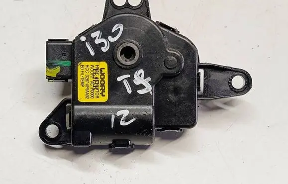 Hyundai i30 Air flap motor/actuator D267AP9AA02T9 D267AP9AA02