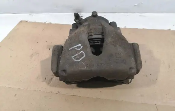 Opel Zafira A Front brake caliper