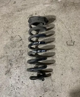 Mercedes-Benz C W205 Rear coil spring