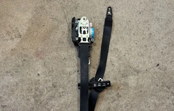 Mercedes-Benz GLE W167 Front seatbelt A1678603502