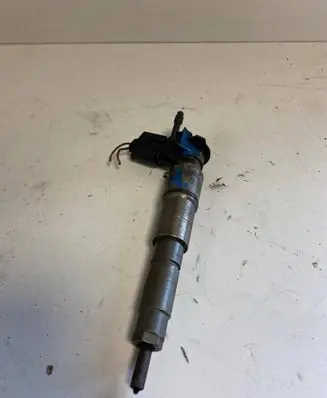 BMW X3 E83 Fuel injector 7792721