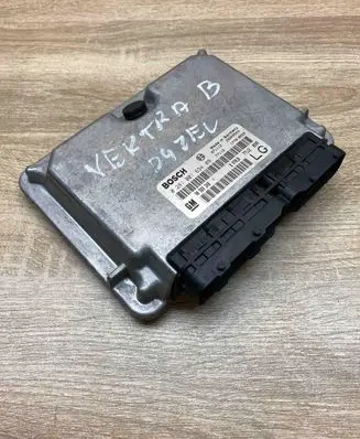 Opel Vectra B Engine control unit/module ECU 90569348 0281001634