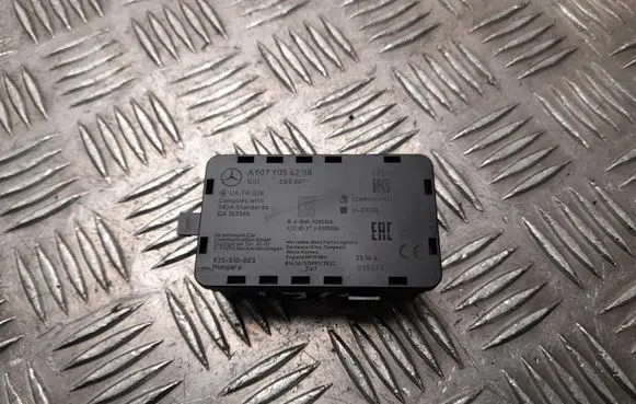 Mercedes-Benz Vito Viano W447 Aerial antenna amplifier A9079056208