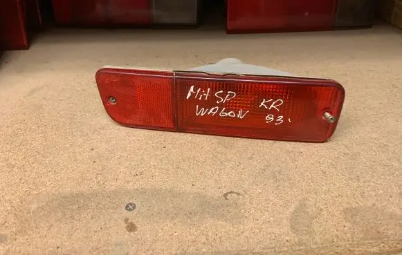 Mitsubishi Space Wagon Rear fog light 0168319