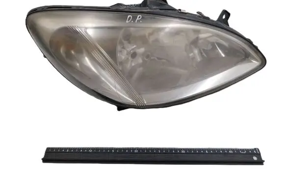Mercedes-Benz Vito Viano W639 Headlight/headlamp 24670400