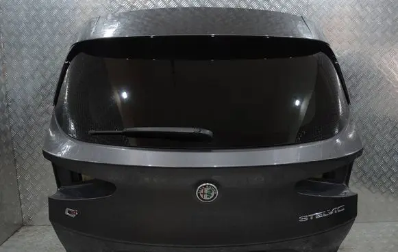 Alfa Romeo Stelvio Truck tailgate 