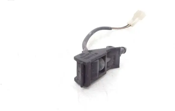 Volkswagen Touareg I Windshield washer spray nozzle 8E0955986