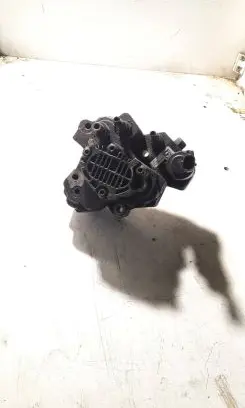 Volvo S40, V40 Fuel injection high pressure pump 0445010075
